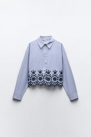 CHEMISE À RAYURES AVEC BRODERIES AJOURÉES