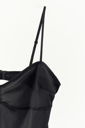 BODY SATINÉ À BRETELLES