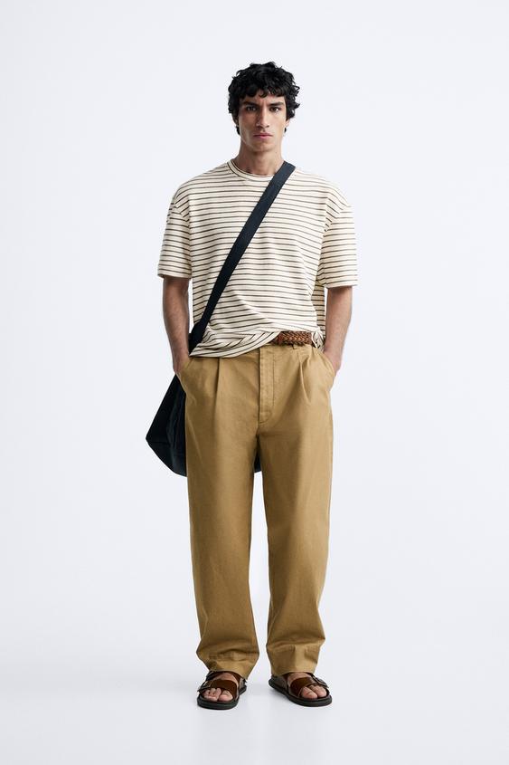 T-SHIRT À TEXTURE RUSTIQUE AVEC RAYURES