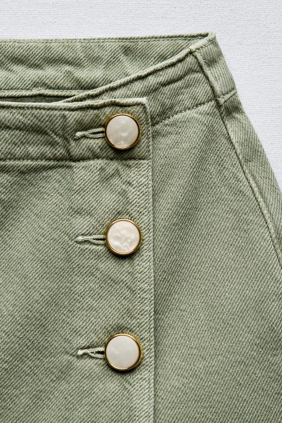 JUPE-SHORT PORTEFEUILLE EN JEAN À BOUTONS